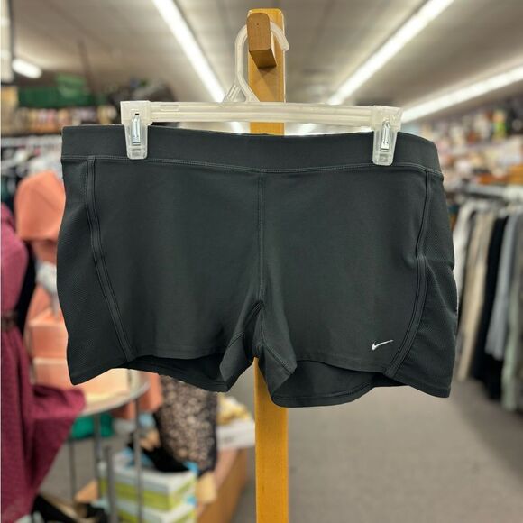 Nike Ladies XL Gray Shorts - Picture 1 of 6